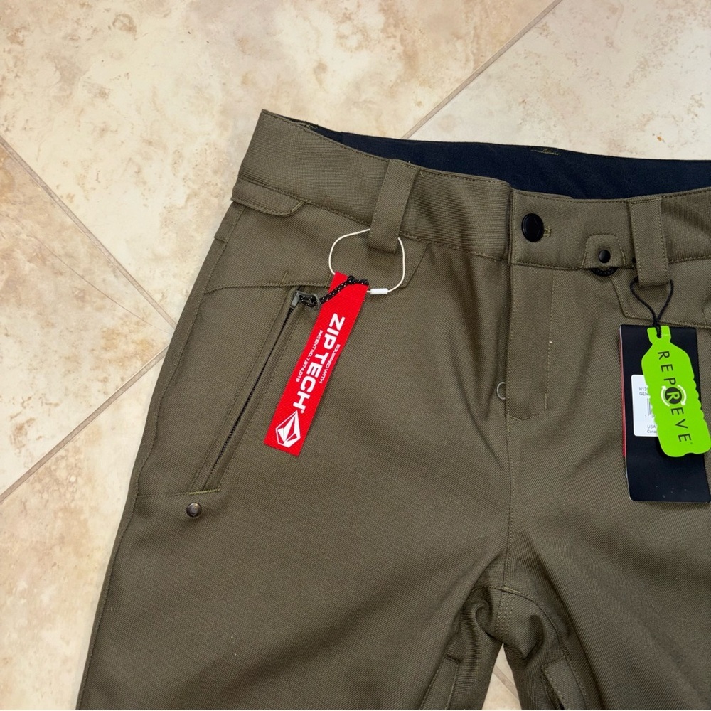 VOLCOM Genus Ski/Snowboarding Pants Medium NEW WITH TAGS - Picture 8 of 12